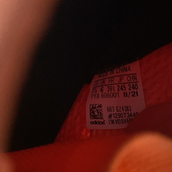 Adidas Ultra Boost 21
Stella McCartney - Picture 6 of 6